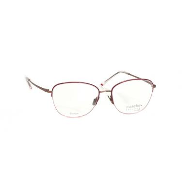 Damenbrille Makellos ME 1050 mit rotem Metallrahmen in Nahaufnahme.