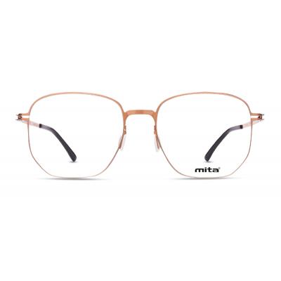 Damenbrille MITA MT1030 in goldener Metallfassung, quadratische Gläser mit schwarzem Logo "mita" auf dem rechten Glas.