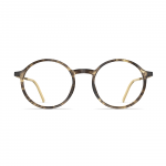 Runde Unisexbrille Neubau Maxi T176 mit braun-gemustertem Gestell und schlanken, beige gefärbten Bügeln.
