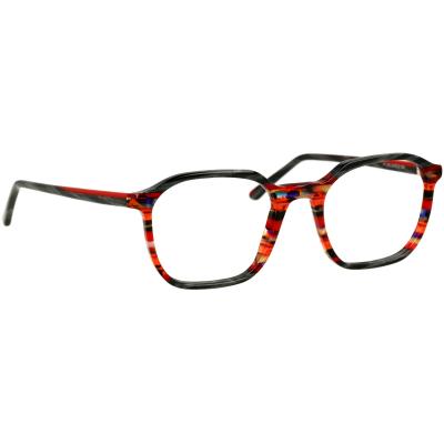 Herrenbrille Johann von Goisern J816 mit eckigen Rahmen in buntem Streifenmuster und schlanken schwarzen Bügeln.