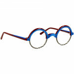 Unisexbrille Johann von Goisern JA028 mit runden Gläsern, blau-rotem Rahmen und zart gemustertem Detail am unteren Glasrand.